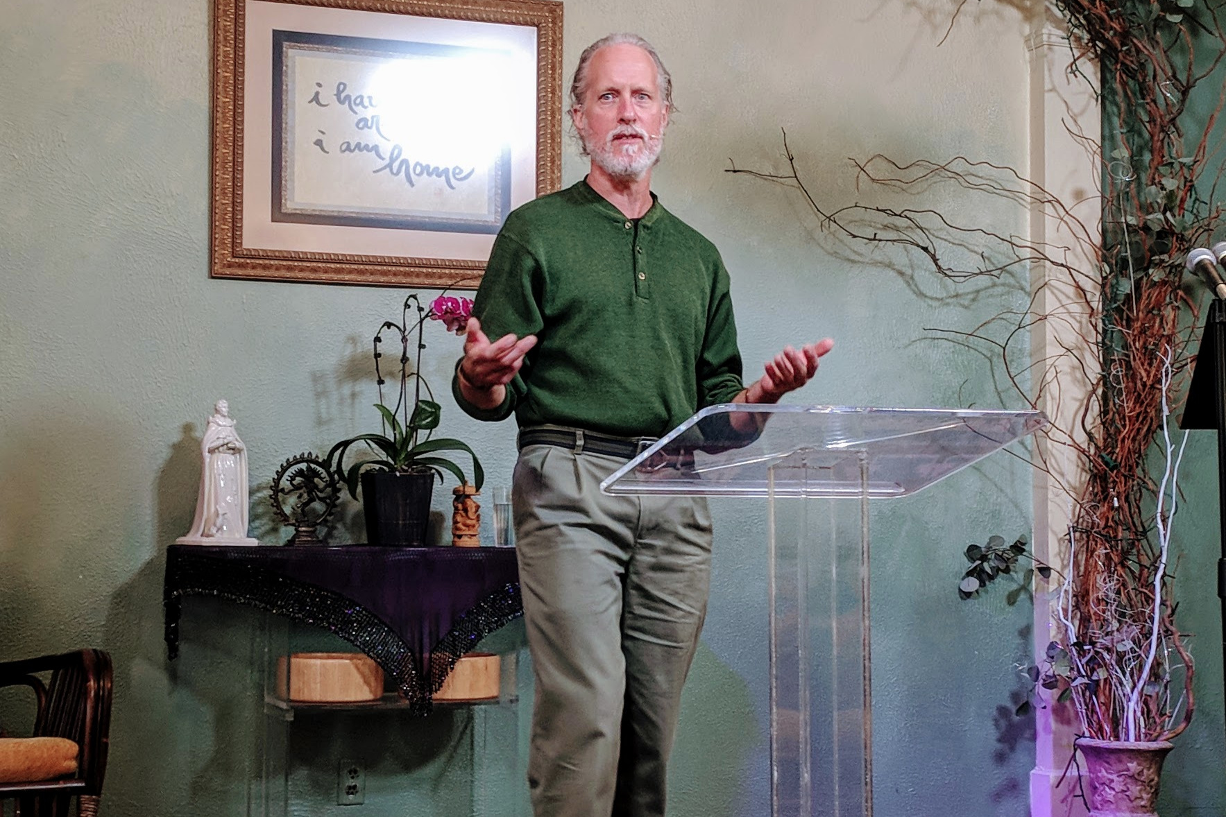 Stephen at Podium.jpg