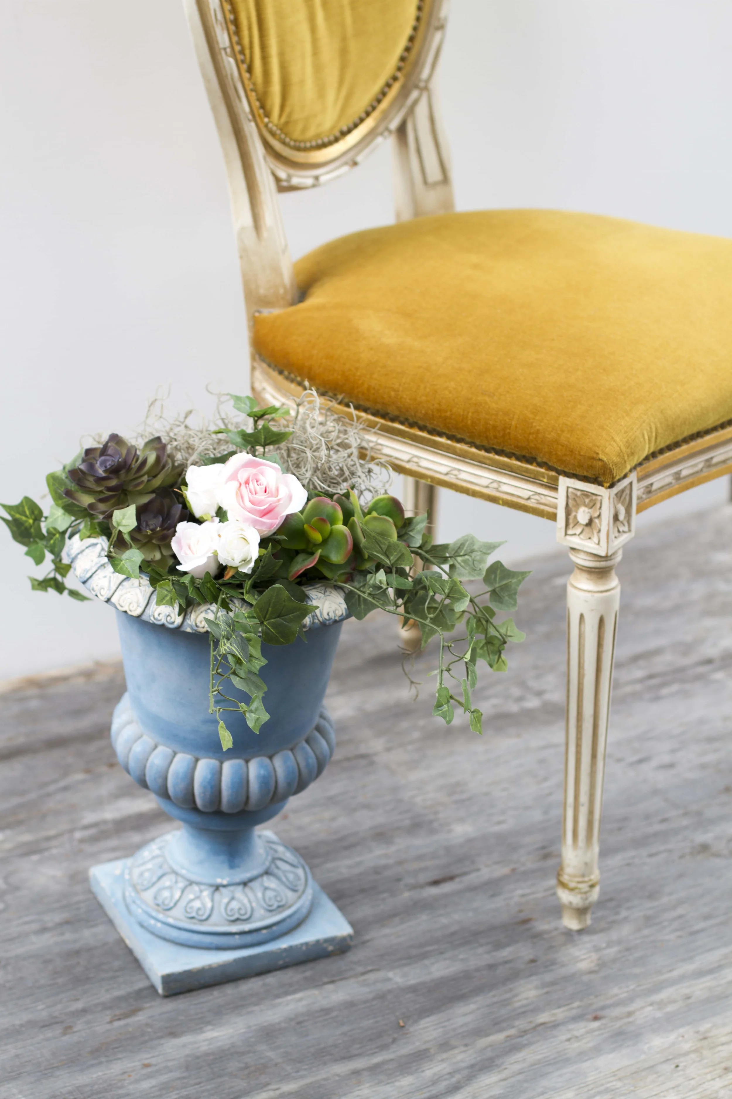 BlueUrnPlanters00_2.jpg