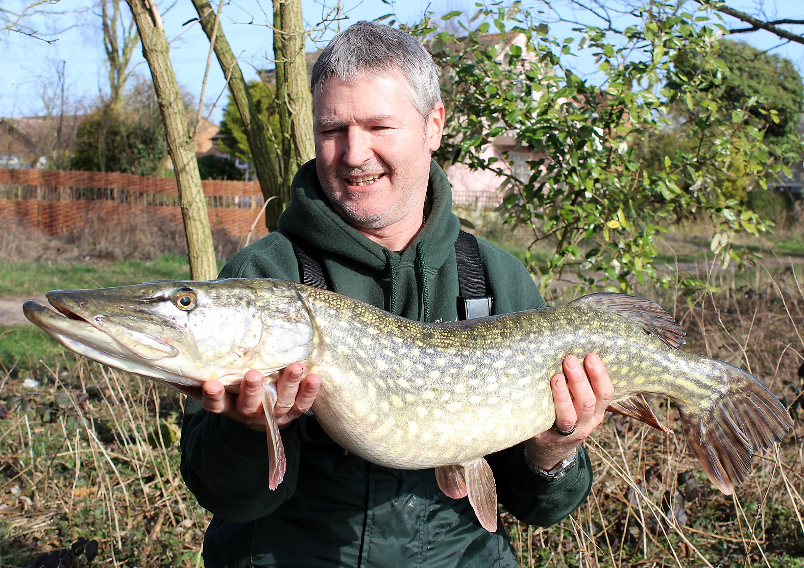 Was my last pike of the 2012/13 season. Only 13lb, but they're all welcome