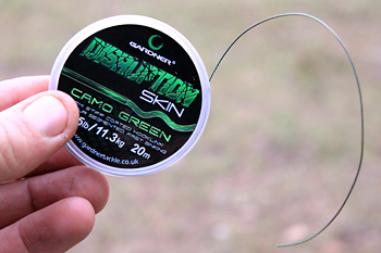 2) Cut off the desired length of hooklink depending on what you are fishing over, a good starting point is around 12 inches, I also like to blend in the colour of the hooklink to the bottom I'm fishing over.