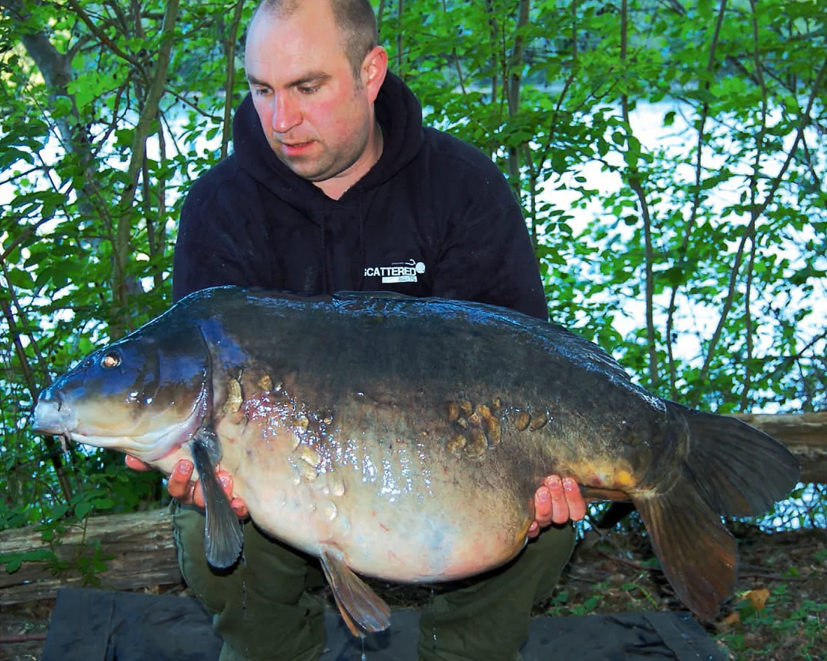 Dan Chart shows off the Little Grey at 43lb 6ozs after an epic battle in the dark