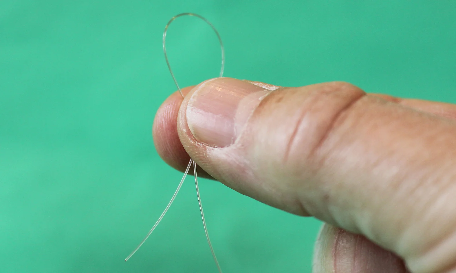 Tying A Knotless Knot Hair Rig On The Bank