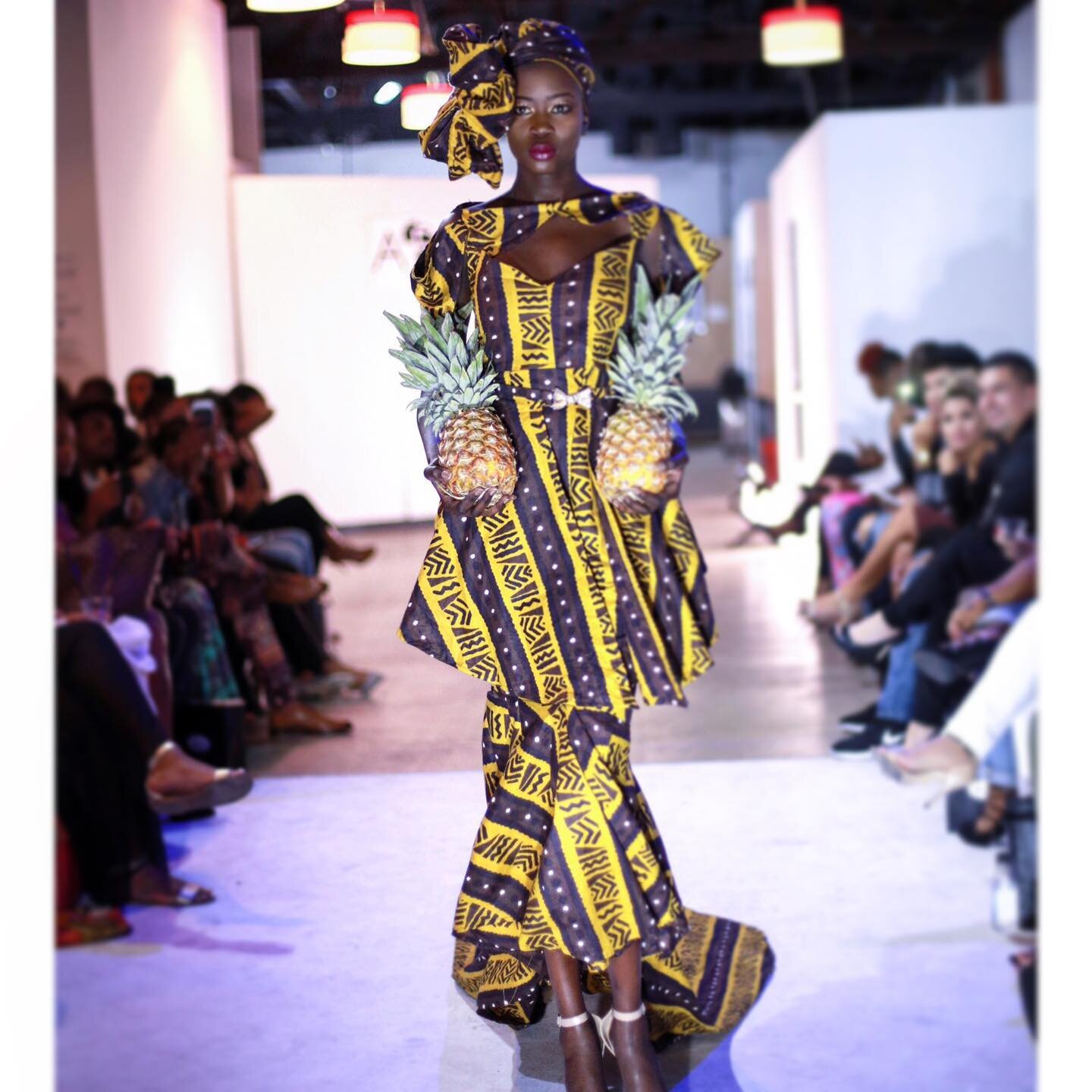 Prints &amp; pineapples. 
@josefa_da_silva 
______________
#afwla #africafashionweek #africanprint #lafw #runwaymodel #emergingdesigner #africandesigners #fashionweek #blackmodels #blackgirlmagic #melanin