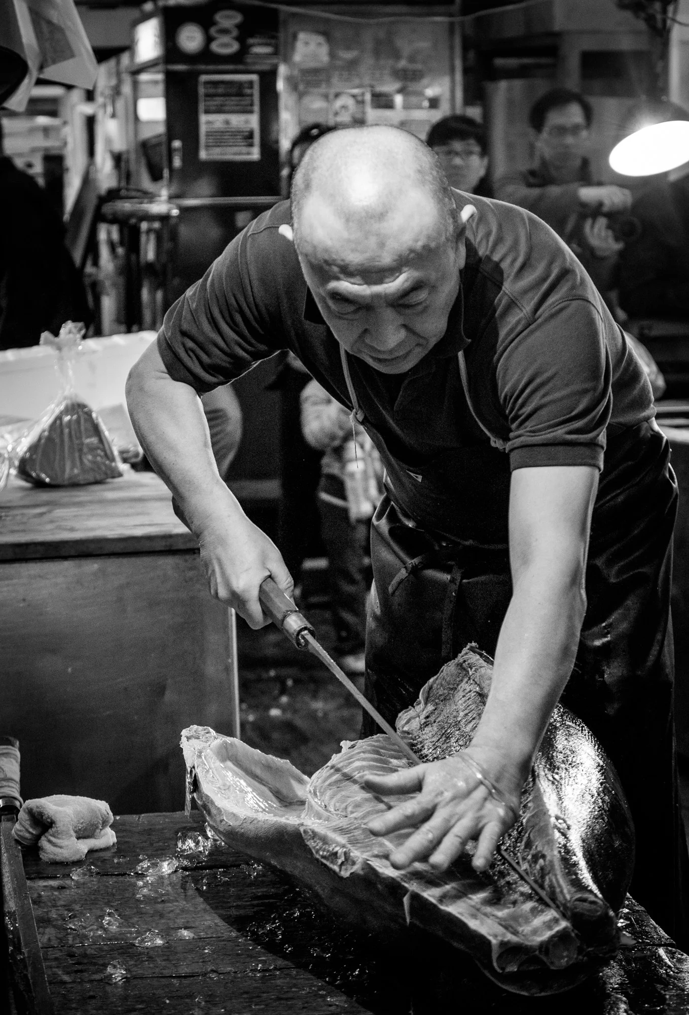 Slicing maguro, Tsukiji fish market