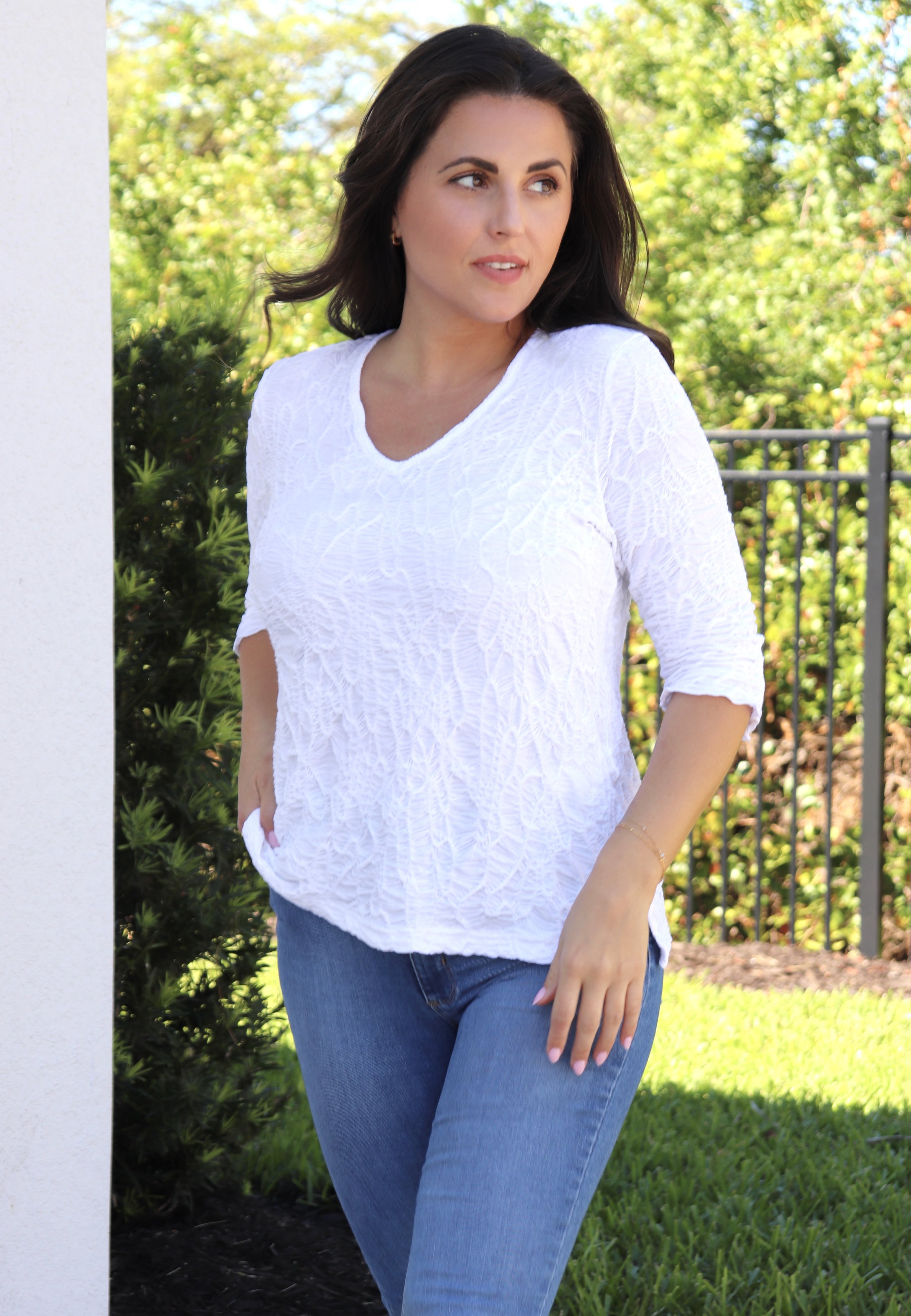 White 32672-25 Lifestyle 1.jpg