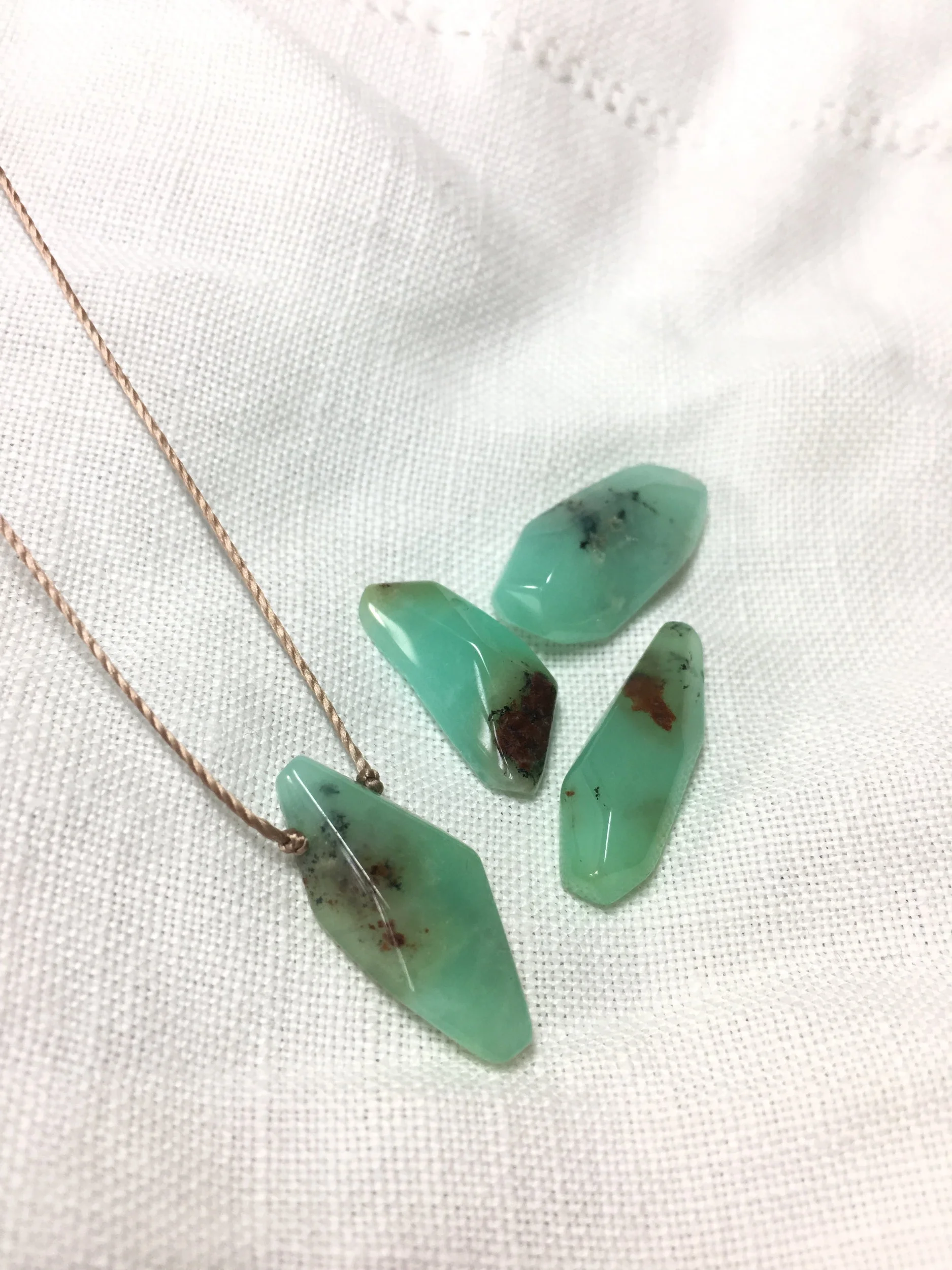 chrysoprase nugget.JPG