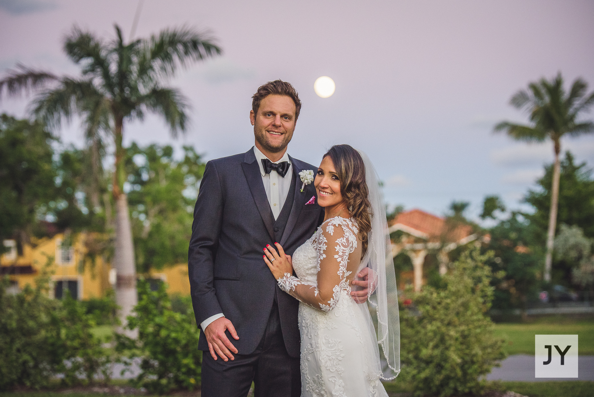 Shane + Emily Sneak Peek-61.jpg