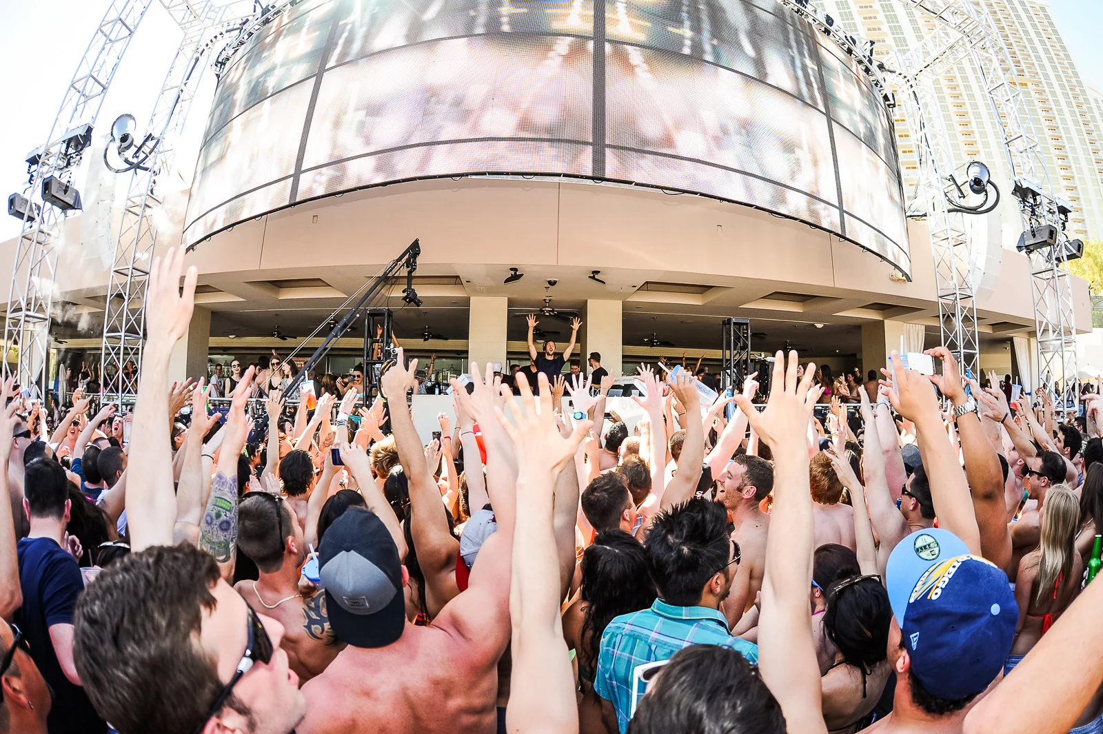 CALVINHARRIS_WET-1.jpg