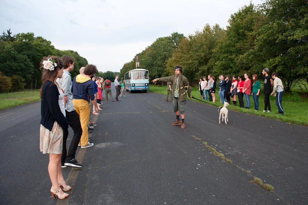 WELCOME IN THE HUMAN ZOO