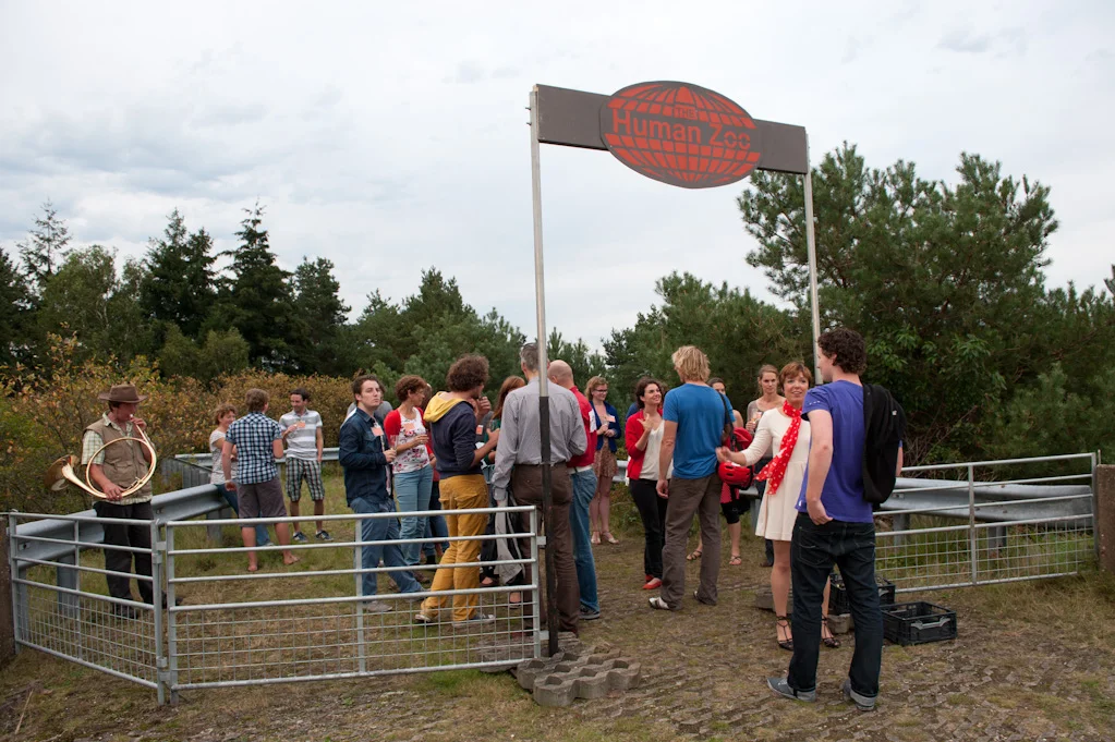 WELCOME IN THE HUMAN ZOO