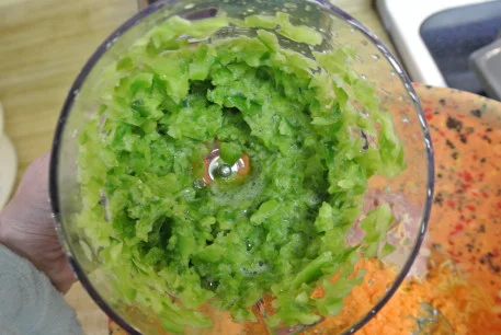 Turkeyveggieburger4_01.JPG