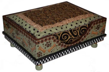 GreenBonesdogBed_01.JPG