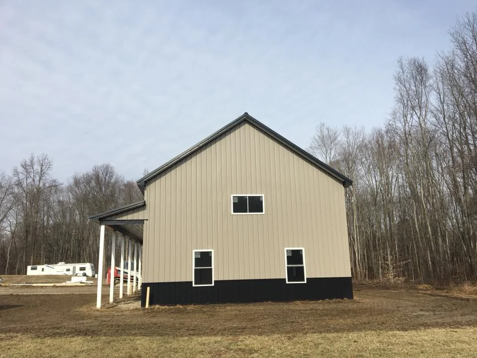 construction of pole building three windows