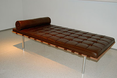 mies-van-de-rohe-couch-cake-1.jpeg