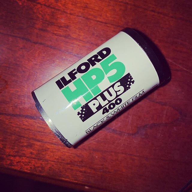 Popped the top on this roll of #35mmfilm  and dropped it in the tank - let&rsquo;s see what develops 👍

#film #filmphotography @ilfordphoto #ilfordhp5plus