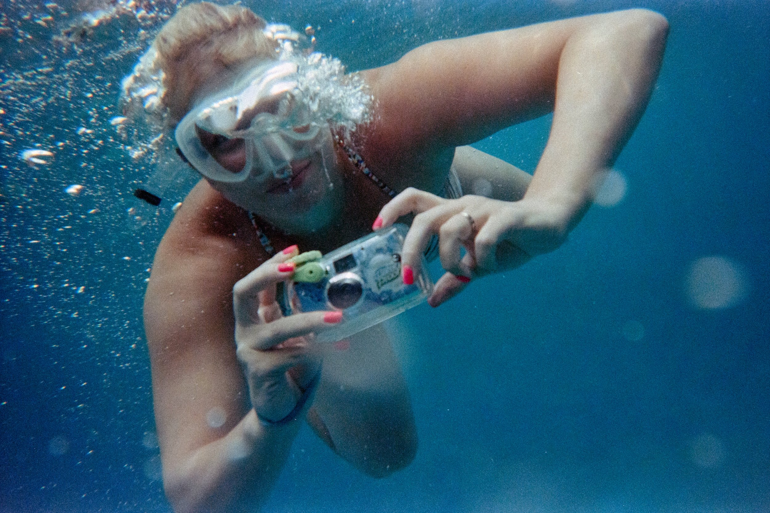 A Beginner's Guide to Disposable Camera: What, Why