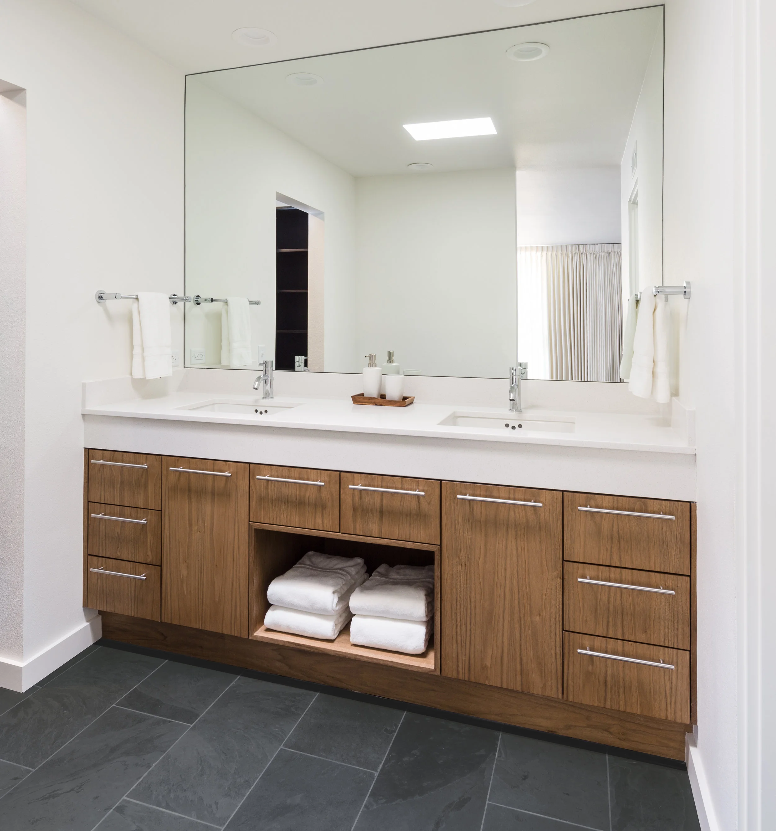 Hyde Evans Design_Interior Design Seattle_Kitchen and Bath Design_Indian Wells_04.jpg