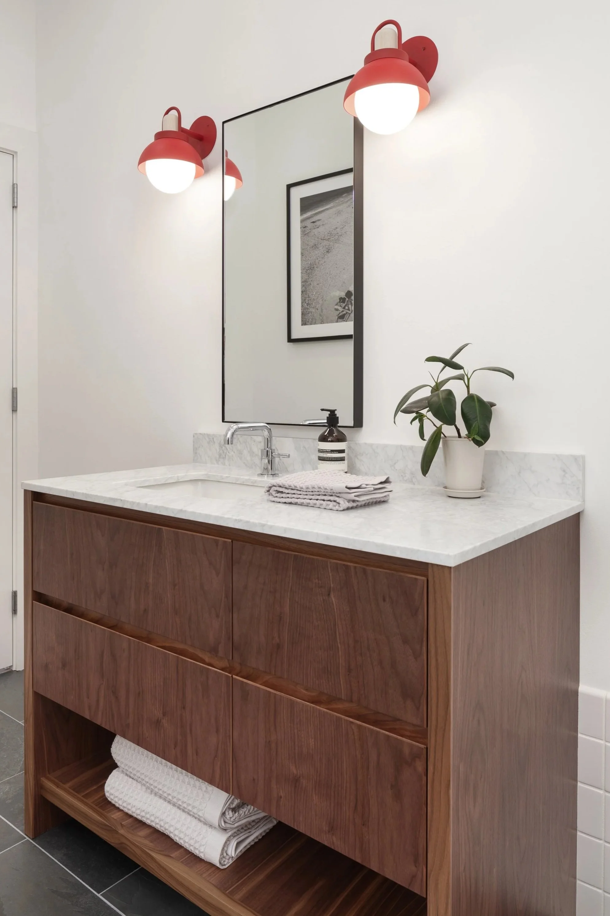 Hyde+Evans+Design_Seattle+Interior+Design_South+Lake+Union+Remodel_Bath+4.jpg