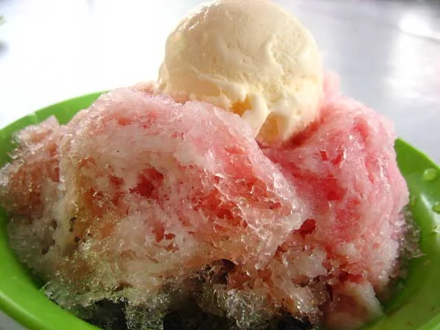 Foodable WebTV Network | Pictured: Ice Kacang | Photo Credit: rasamalaysia.com