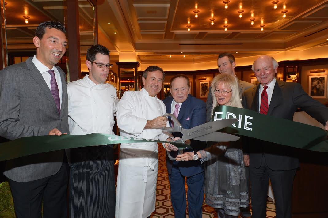 Sebastien Silvestri, Chef David Middleton of db Brasserie , Chef Daniel Boulud, Sheldon Adelson, Dr. Miriam Adelson, db Brasserie General Manager Chris Eagle (back) and Michael Levin