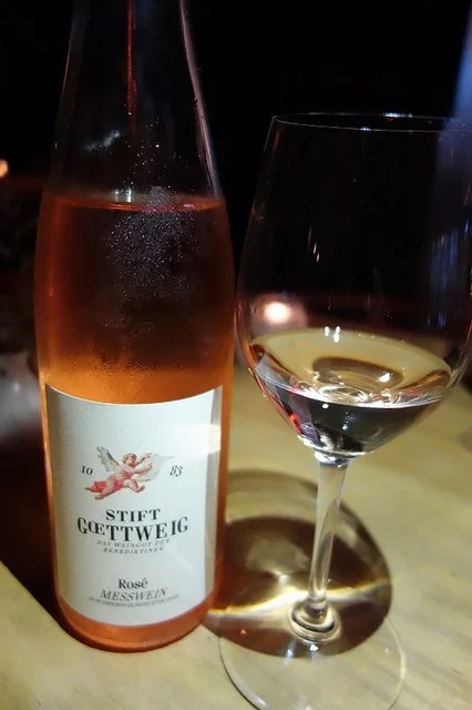 Stift Goettweig Rose Messwein | Foodable Network