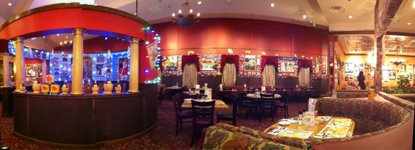 Interior of the Buca di Beppo on the strip | YELP, Mike G. 