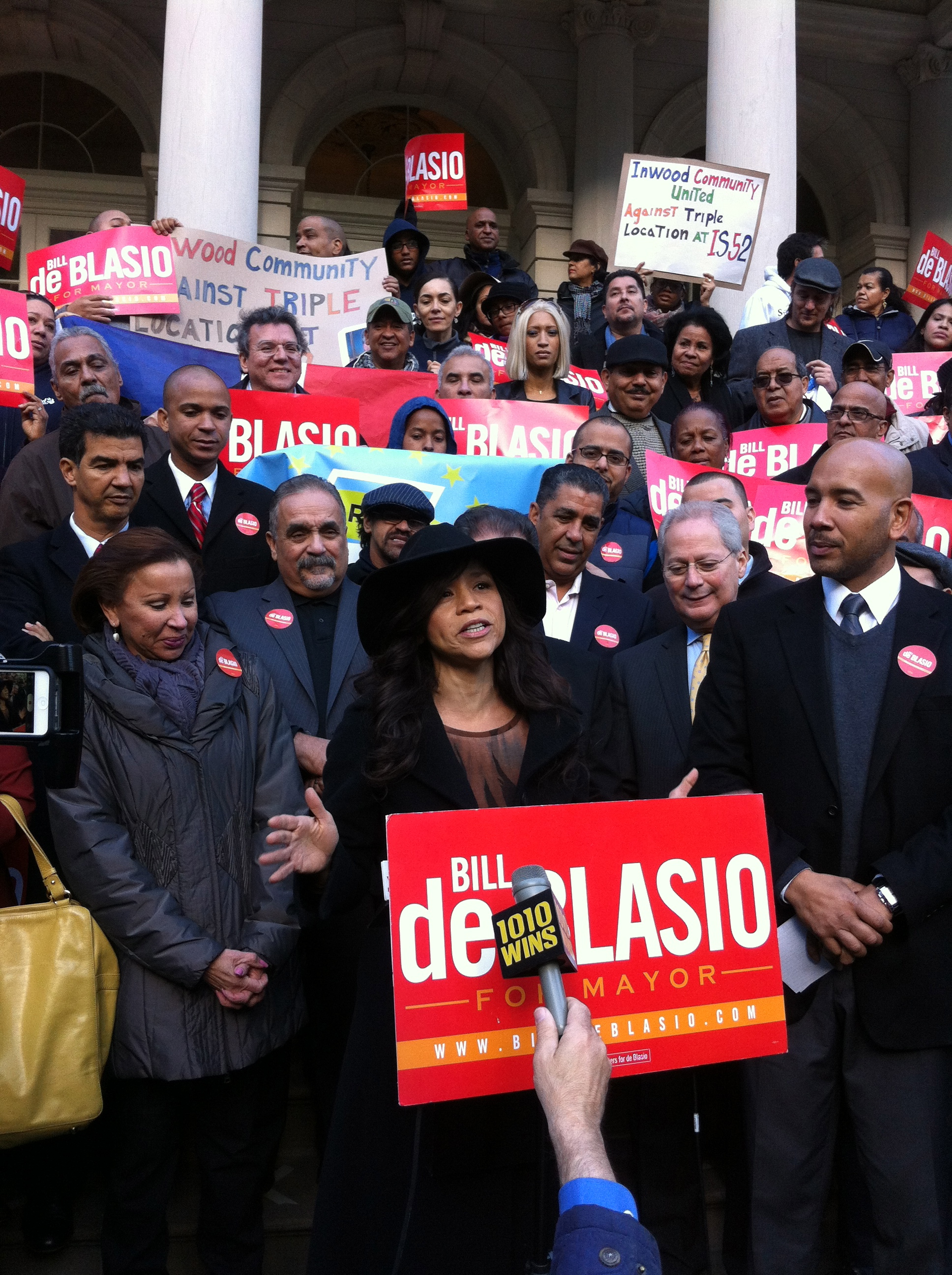 Rosie Perez at Bill De Blasio Rally, City Hall