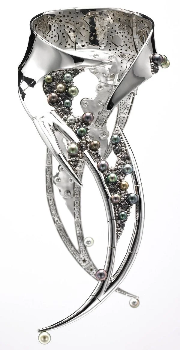 ‘Ethereal Rhapsody’ necklace by Reena Ahluwalia. Inspiration for ‘Ethereal Rhapsody’ came from the Pleiades star clusters also know as Seven Sisters in the Greek mythology. Tahitian pearls, black diamonds, white diamonds, 18 K white gold. Winner of Tahitian Pearl Trophy.