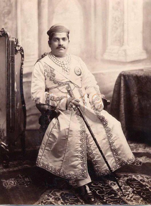 The Gaekwar of Baroda. Diamond necklace made to display both the 128.48-carat "Star of the South" and the 78.5-carat "English Dresden" below it.