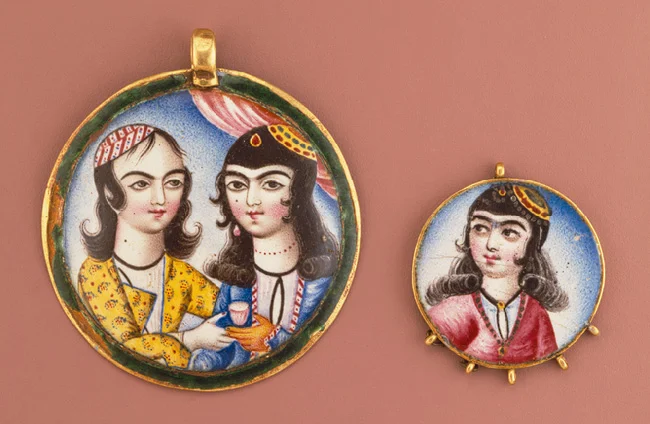 Enamelled gold pendant, 19th century, Qajar, Persia. Image: The Metropolitan Museum of Art. Fabricated from sheet and half-round wire, enameled on obverse and reverse