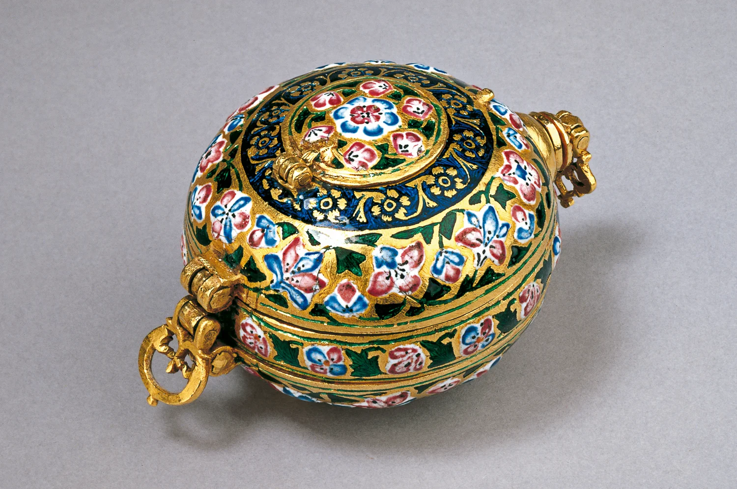 European in style, this enamelled gold compendium was created for the Qajar court of 19th century Iran. It reflects both a taste for luxury and an interest in scientific knowledge. Image: Courtesy of the Aga Khan Trust for Culture