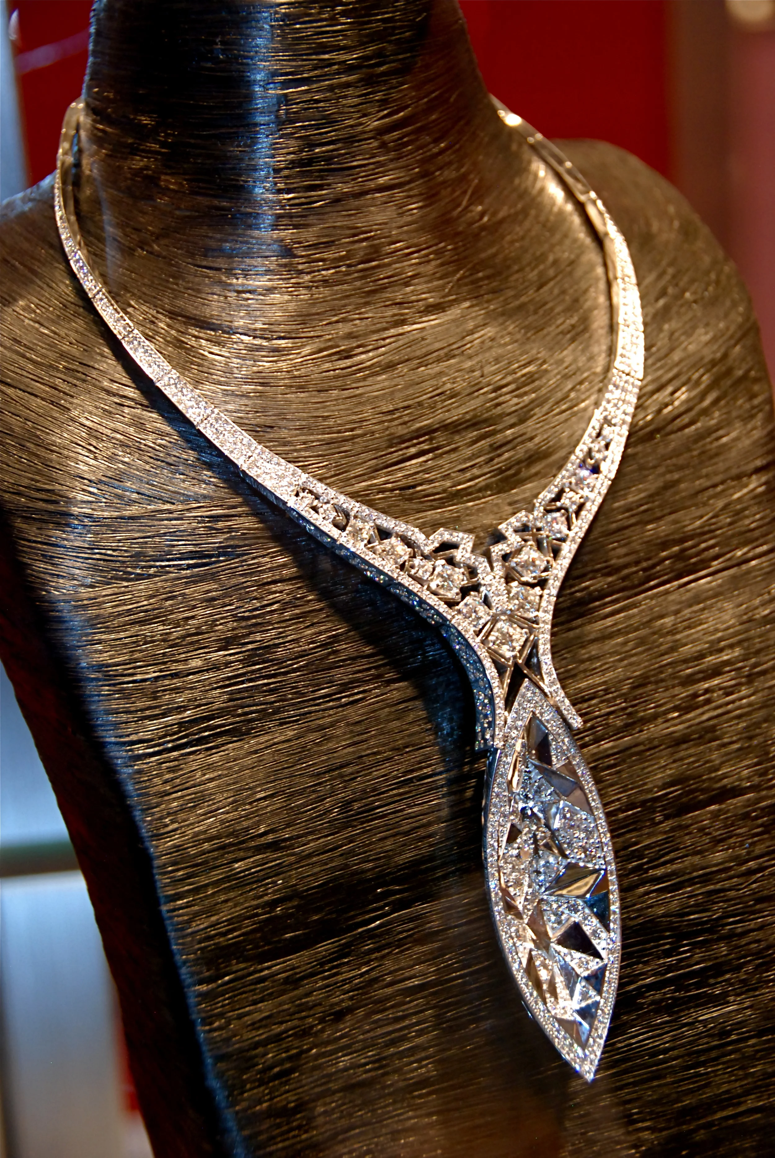 Reena Ahluwalia_Canoe Canadian Diamond Neckalce3.JPG