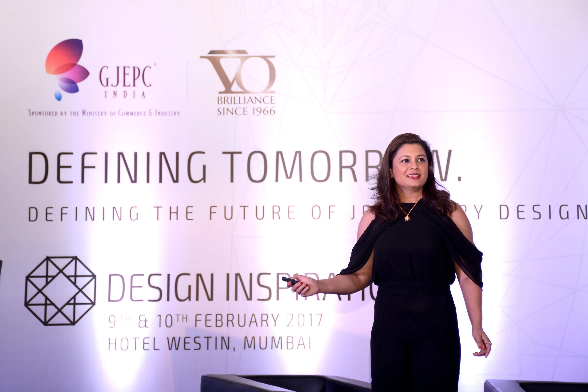 Reena Ahluwalia speaking at the 'Design Inspirations 2017' seminar organized by the GJEPC.
