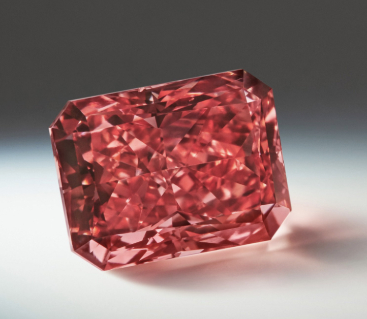 The Argyle Everglow - is a Fancy Red VS2, 2.11 carat radiant-cut diamond from the 2017 Argyle Pink Diamonds Tender. Image: Rio Tinto Diamonds.