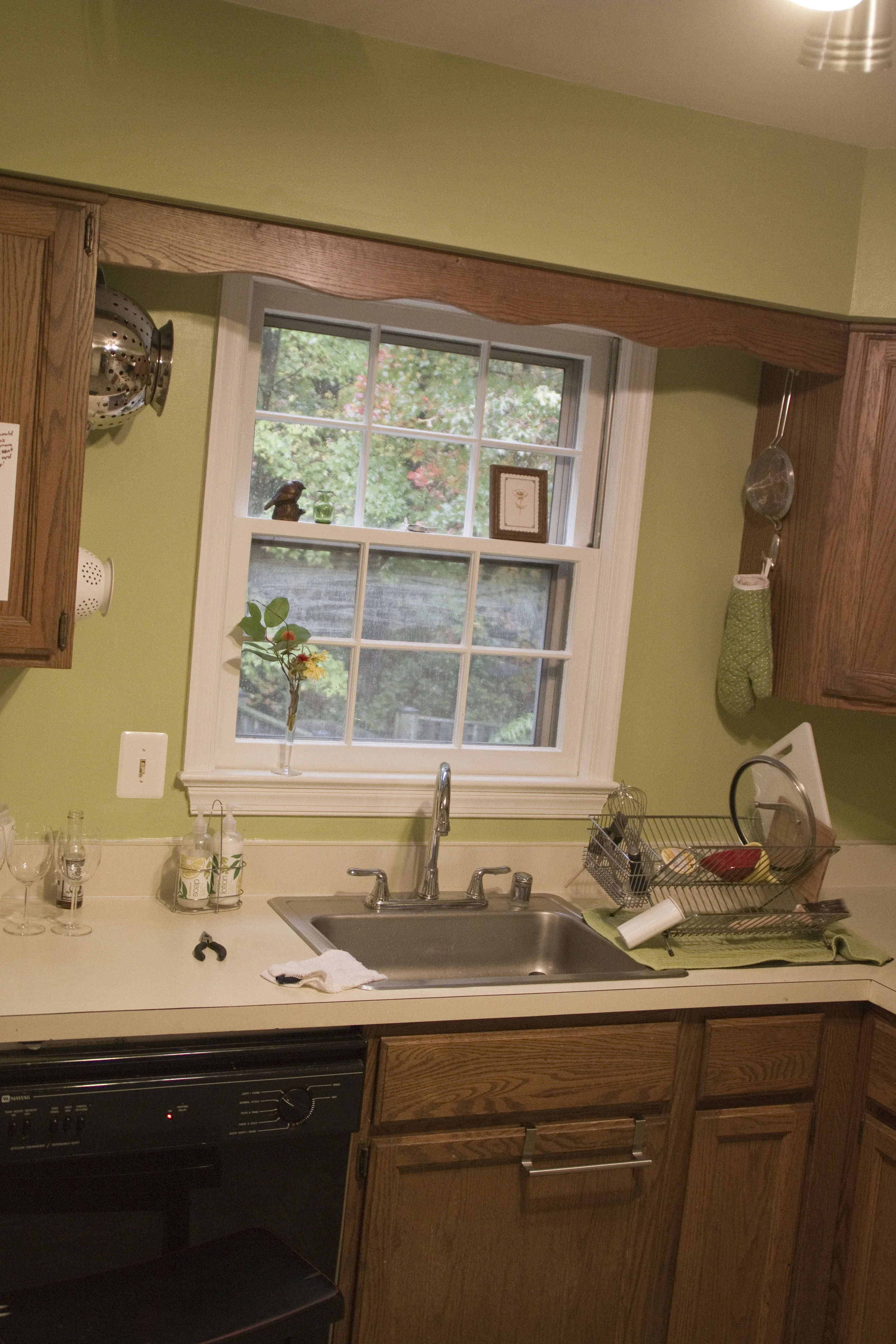 ScallopedHeader_kitchensink_CC.jpg