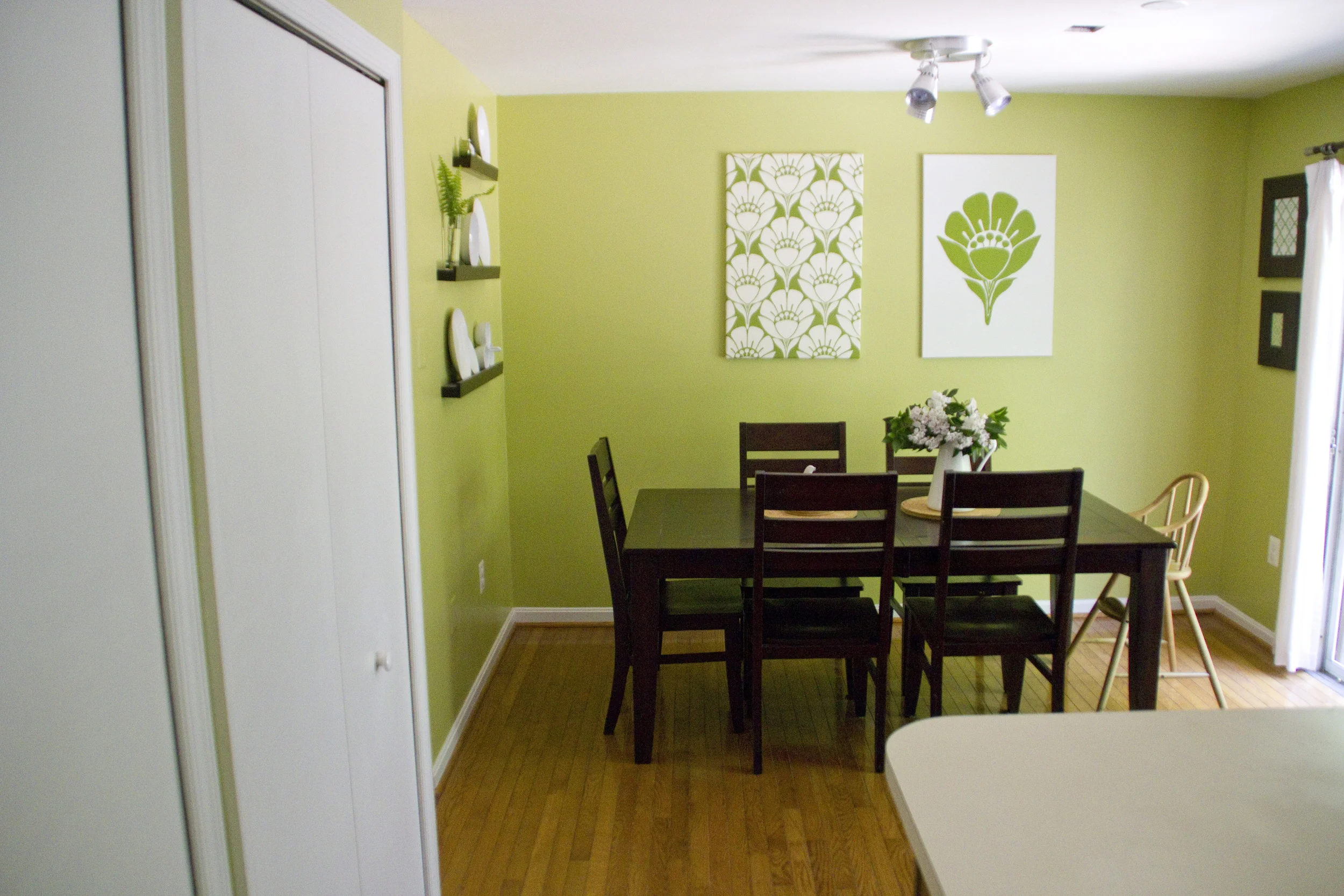 DiningAreaBefore1_CC1.jpg
