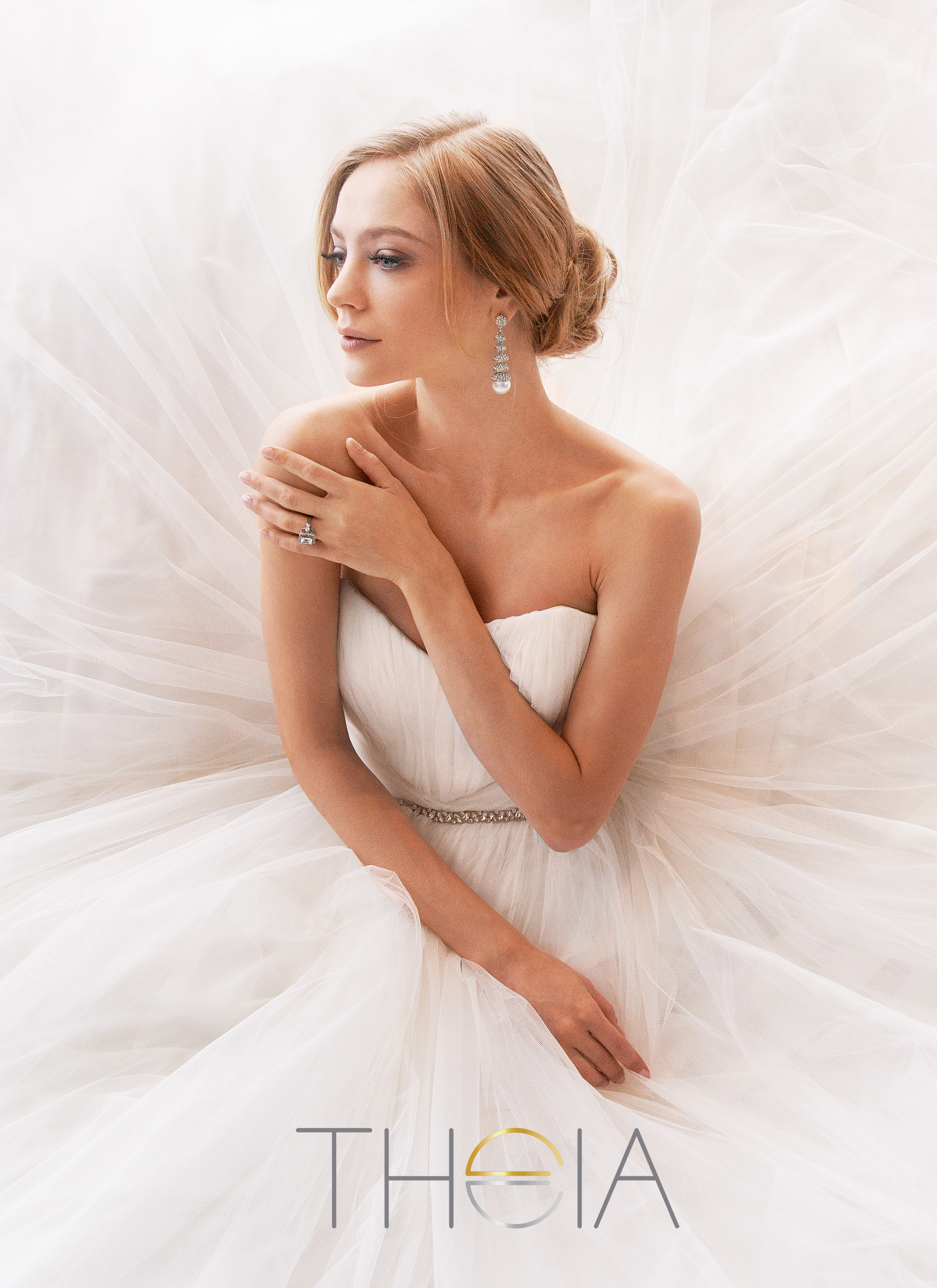 Theia-bridal-890133.jpg