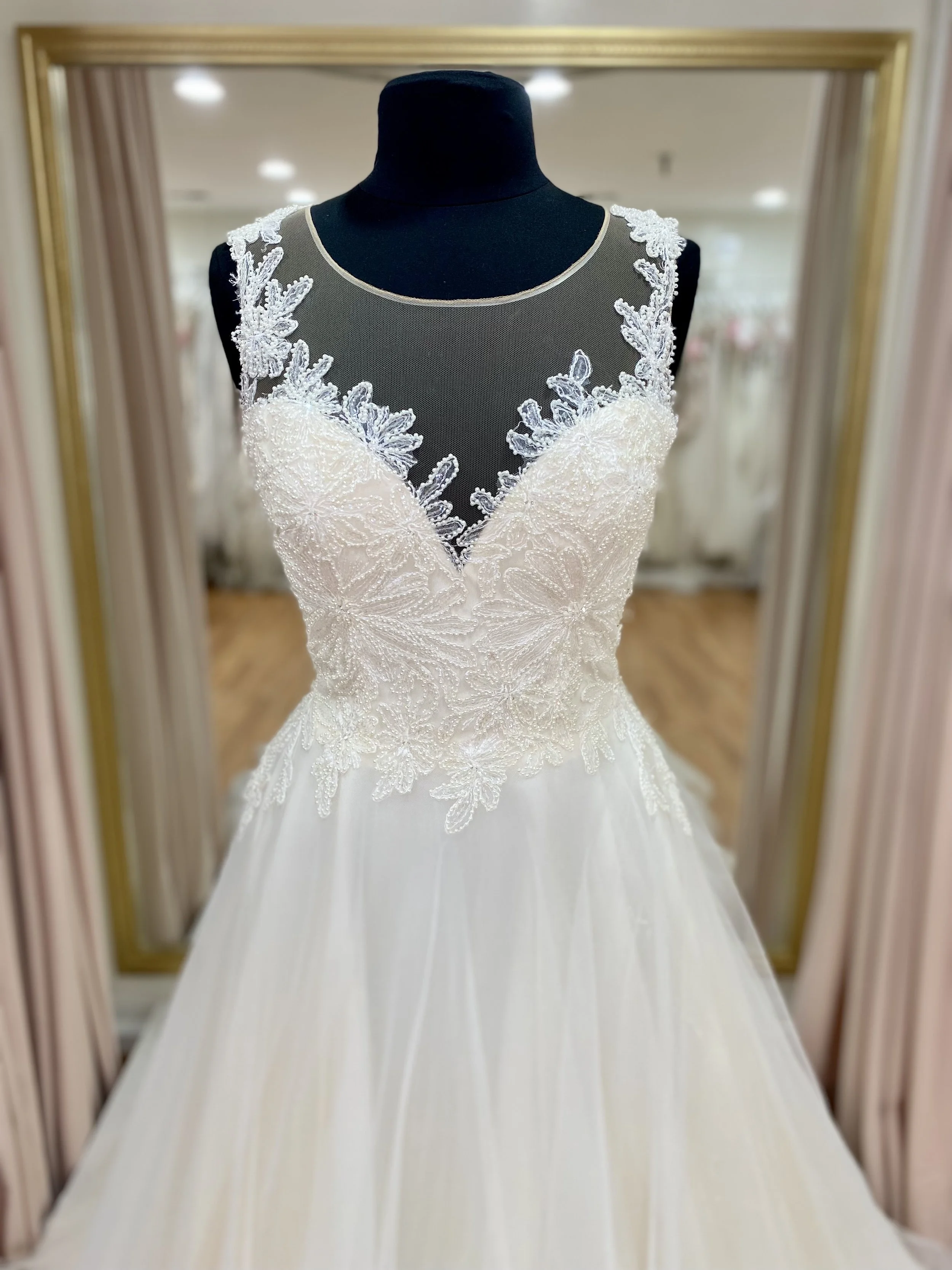 Pronovias Io (2).jpg