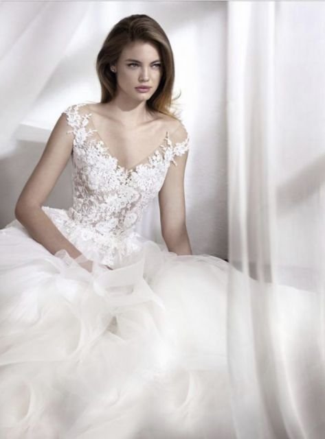 St. Patrick by Pronovias | LOVE | SIZE 10 — Ellie's Bridal St. Patrick by Pronovias | LOVE | SIZE 10 — Ellie's Bridal