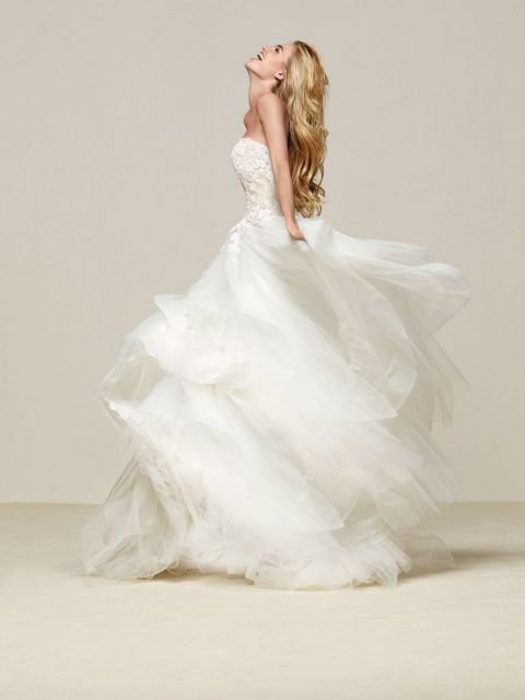 White Friday Weekend: Sample Sale