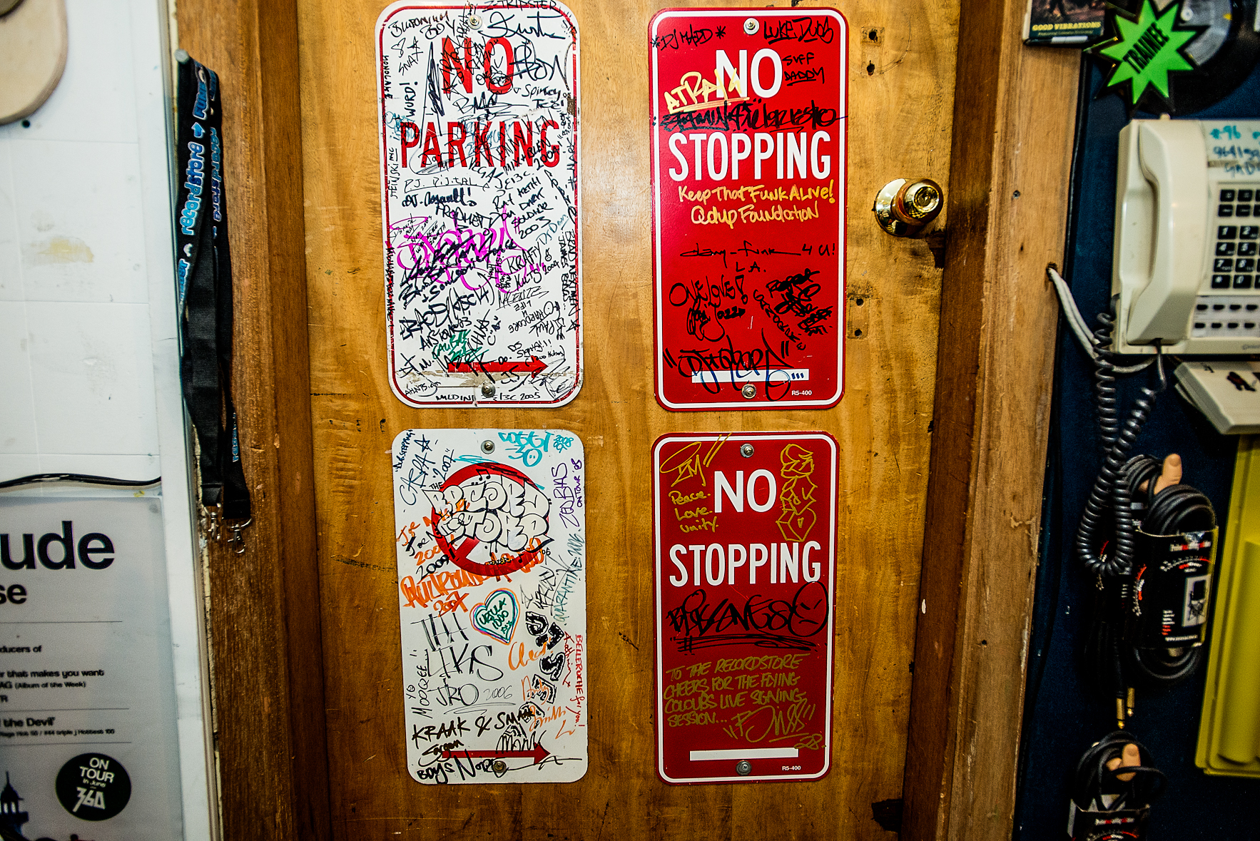 Signatures : Record Store, Darlinghurst.