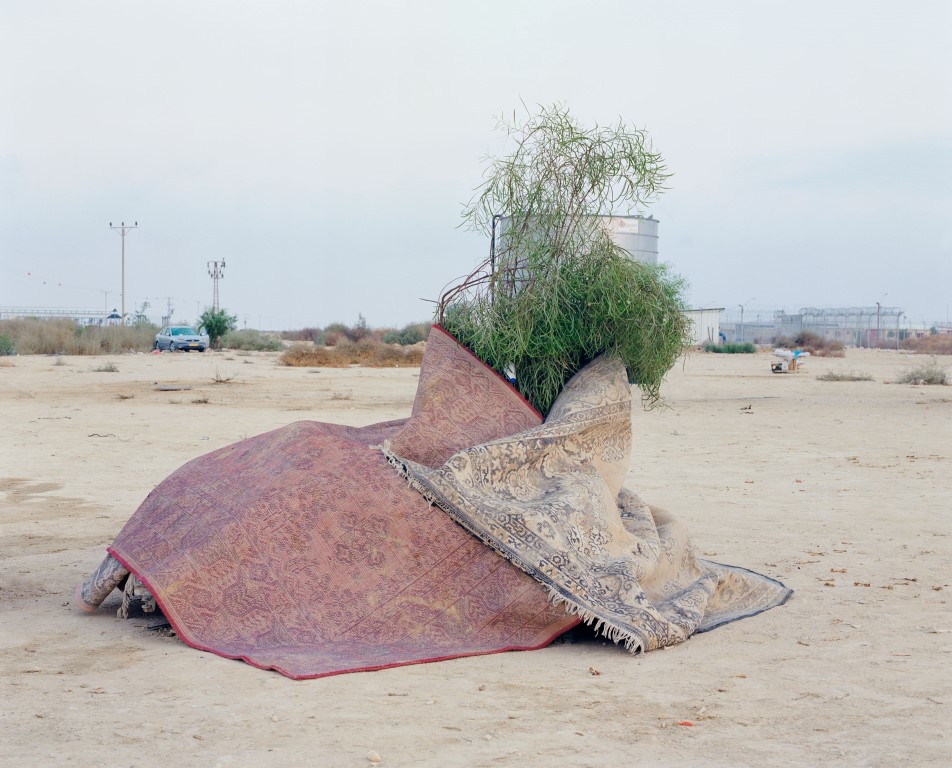  Stall (Closed), 2014, Inkjet print, 82X100 cm