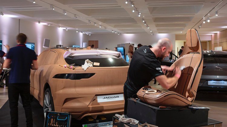Very cool to see the @jaguaruk designers doing a hands on sculpting workshop at the @designmuseum Friday lates!
.
.
.
.
.
#claysculpture #jaguar #thedesignmuseum #cars #clay #tools #sculpture #events #workshop #handcrafted #design #designinspiration 