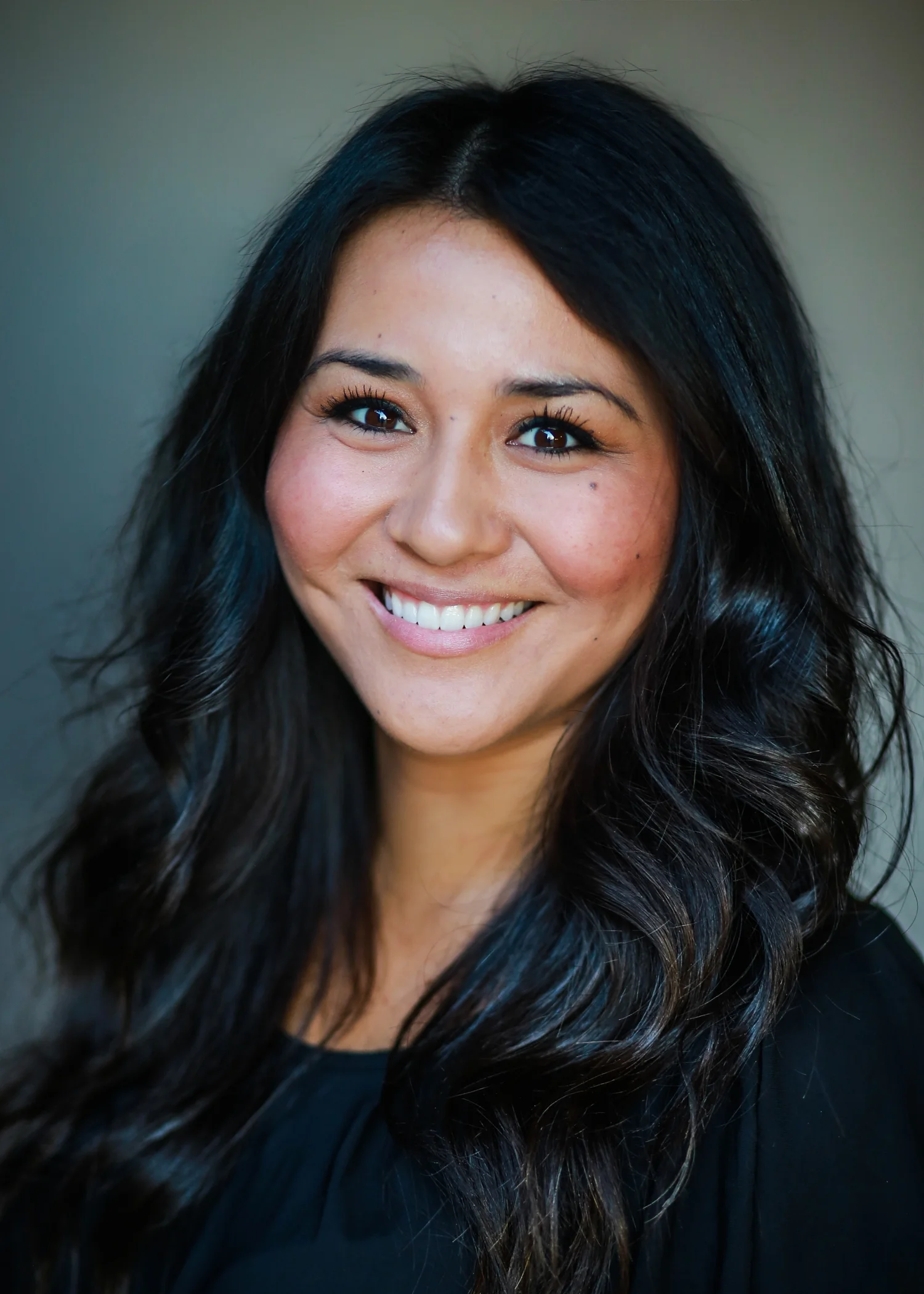 Kimberly-Dunn-Lucky-and-in-Love-Headshot.jpg