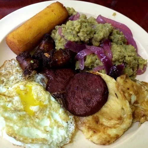 Dominican Breakfast @ Tu Casa. Mangú, salami, queso frito, huevo frito, longaniza, bollito de maiz 