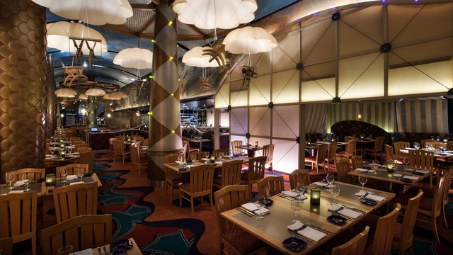 Flying Fish Café © Disney