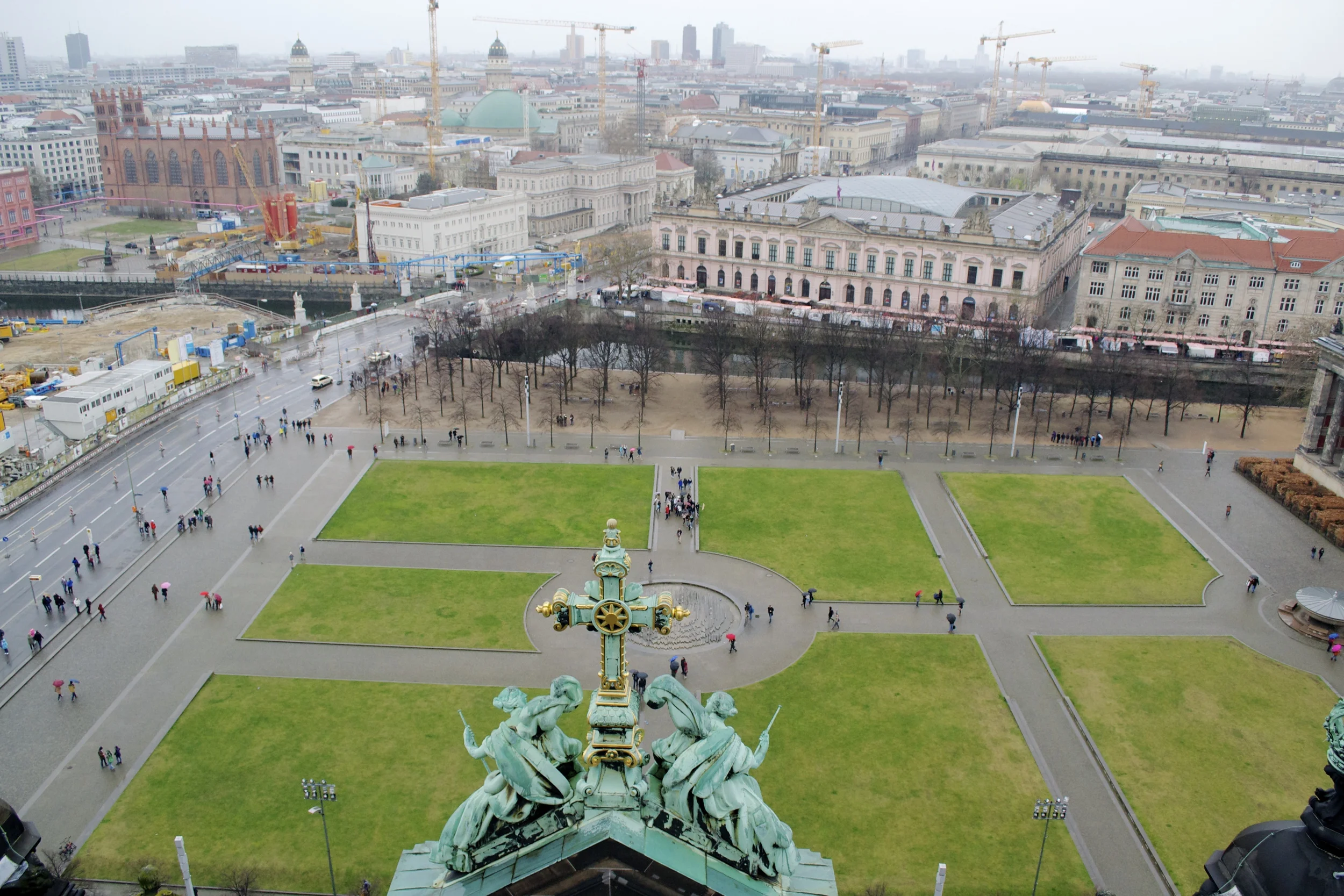 Looking down from the top of the Dom.