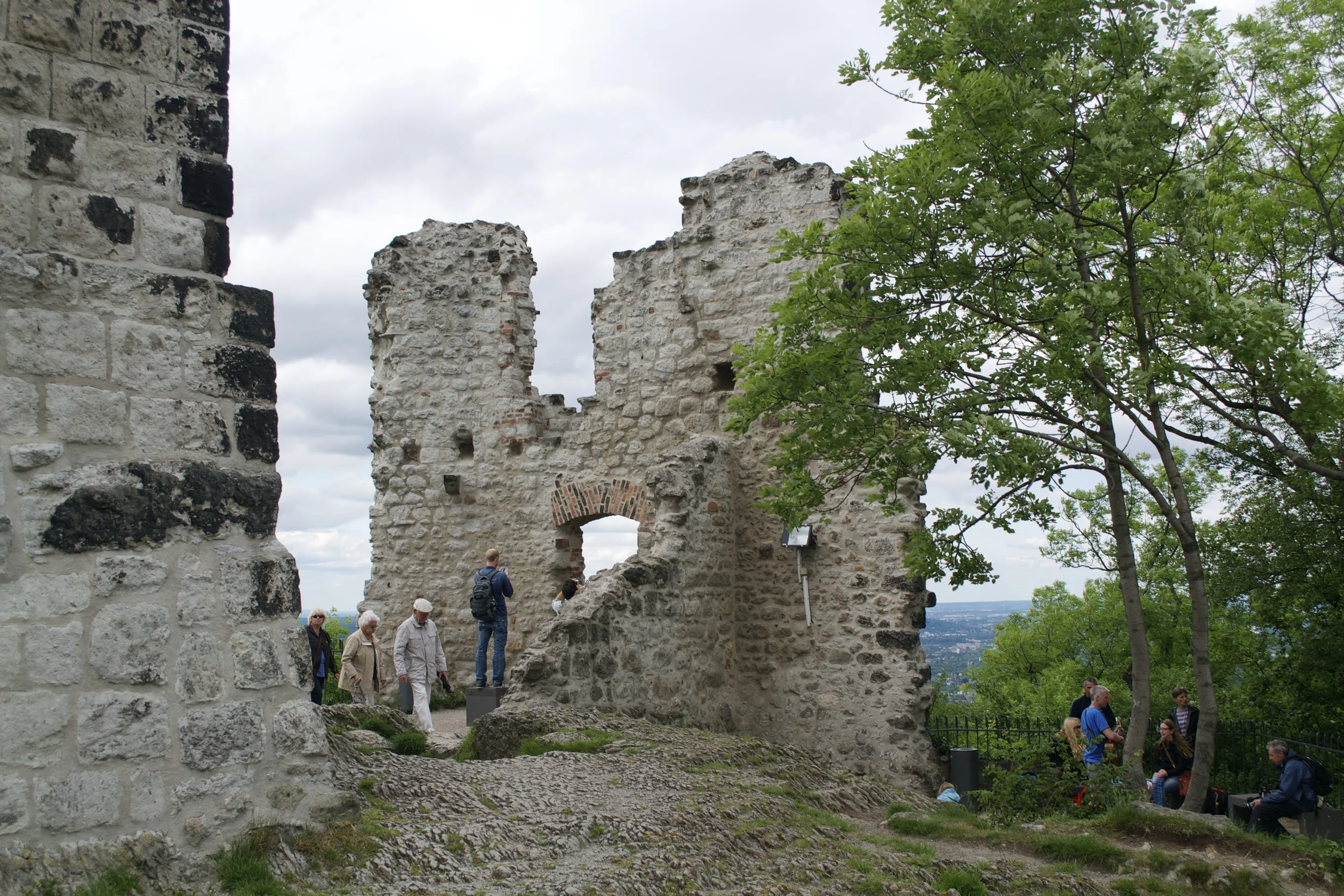 The ruins of Burg Drachenfels.