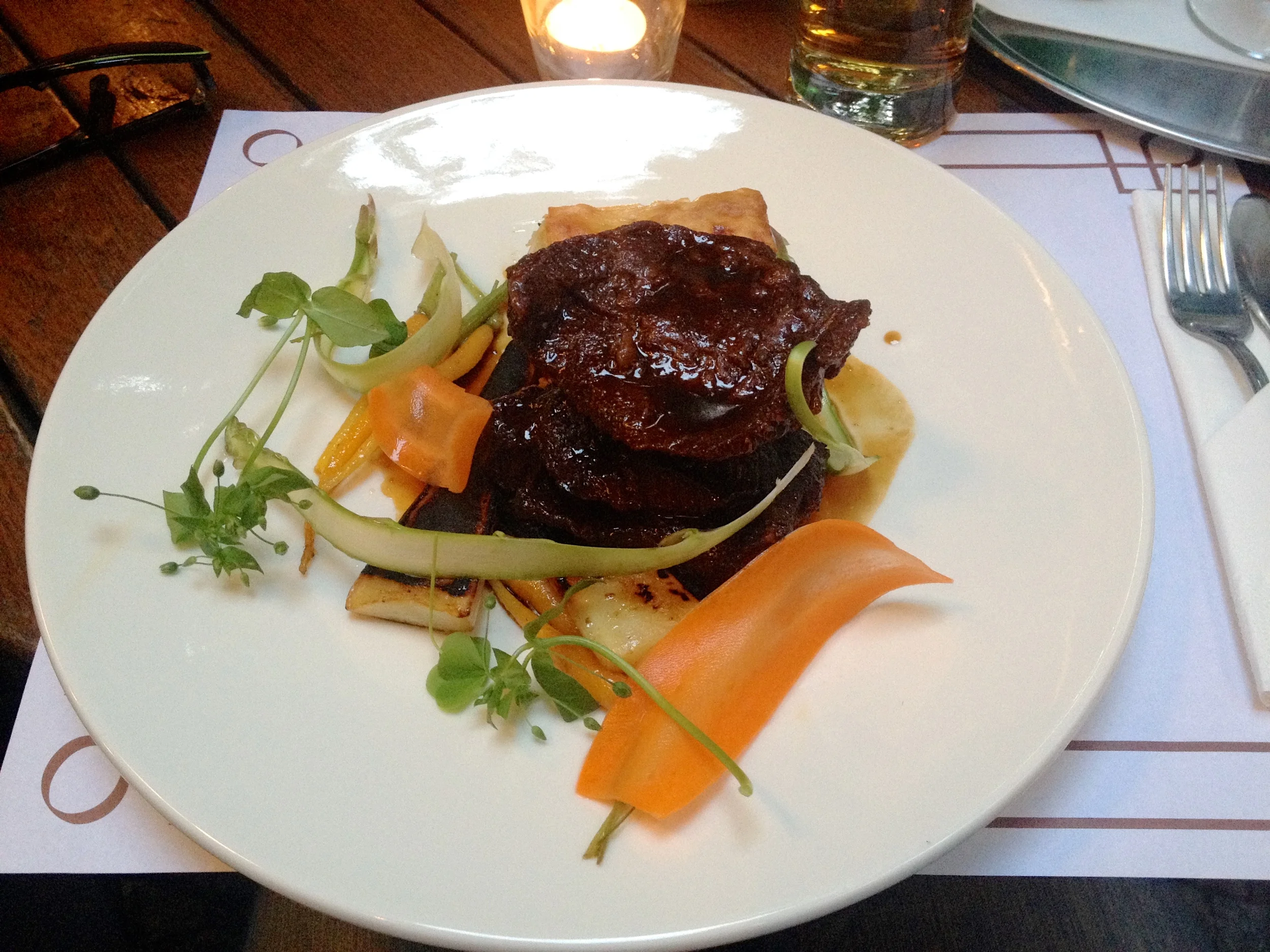 Beef cheeks with potatoes au gratin
