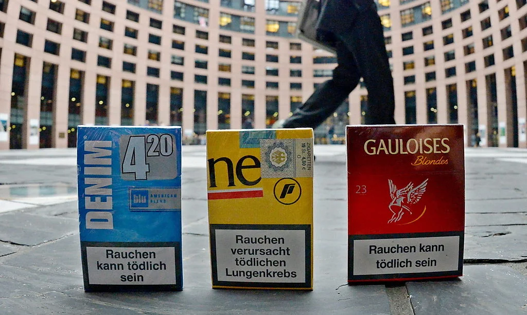 PHOTO BY PATRICK SEEGER, SOURCE: http://diepresse.com/home/politik/eu/1462132/65-Prozent-der-Zigarettenpackung-werden-Warnhinweis